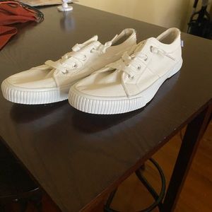 Tommy Bahama tennis sneakers
